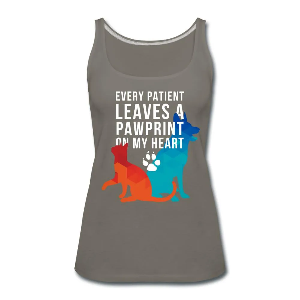 Every patients leaves a pawprint on my heart Women's Tank Top
