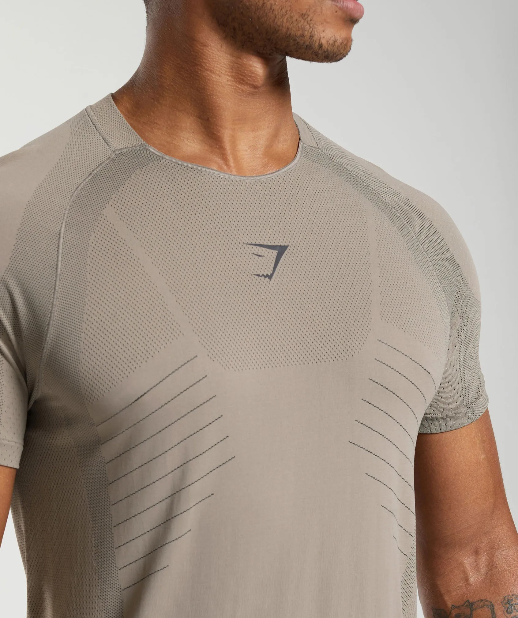 Gymshark Apex Seamless T-Shirt - Linen Brown/Black