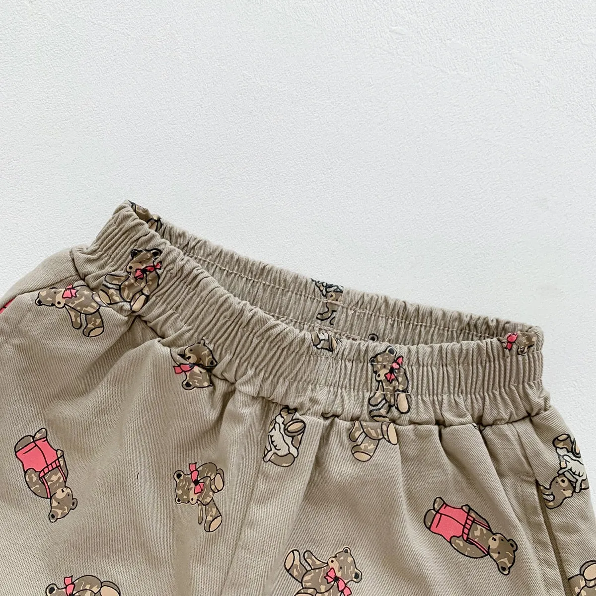 Lightweight Bear Print Shorts